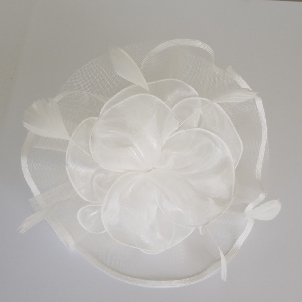 Sold!!!White fascinator